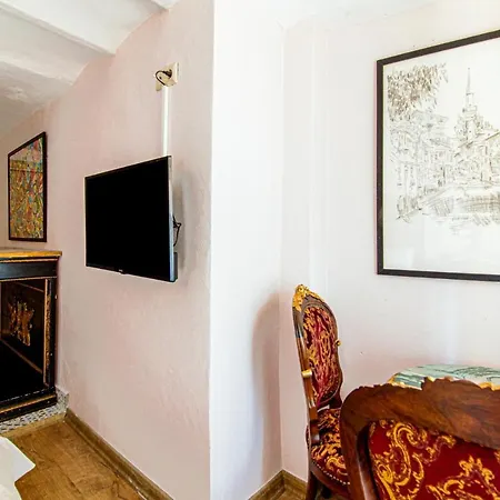 Stylish And Elegant Studio Flat In Beyoglu * Estambul