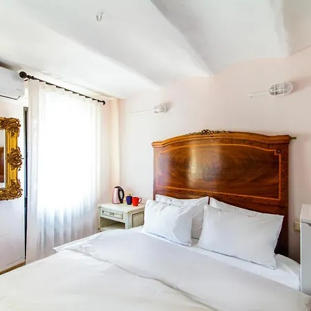 Stylish And Elegant Studio Flat In Beyoglu Апартаменты *