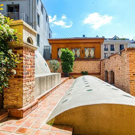 Apartment Stylish And Elegant Studio Flat In Beyoglu Istanbul